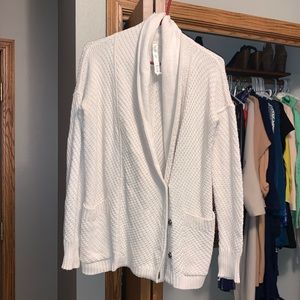Lululemon Cream Sweater - Size 6